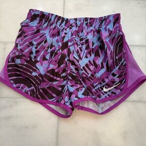Nike Girls Purple Athletic Shorts with Moisture-Wicking Fabric. Size 6X